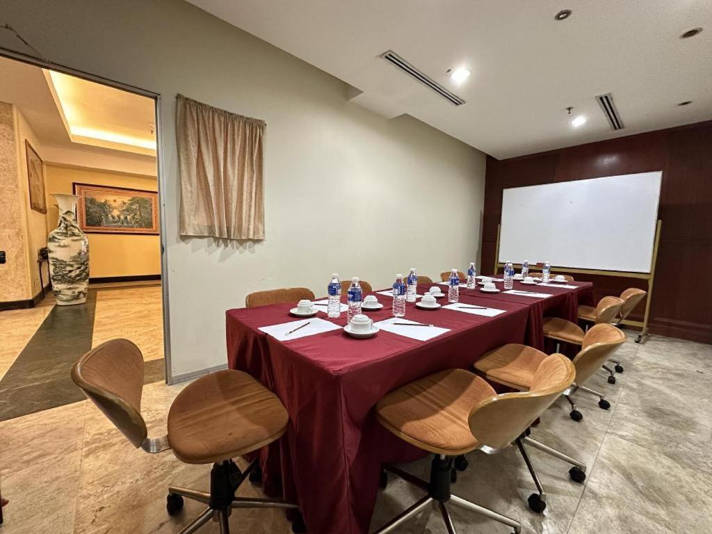 Klang Histana Hotel Bagian luar foto