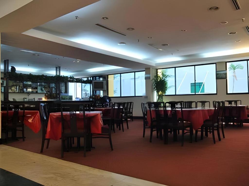 Klang Histana Hotel Bagian luar foto