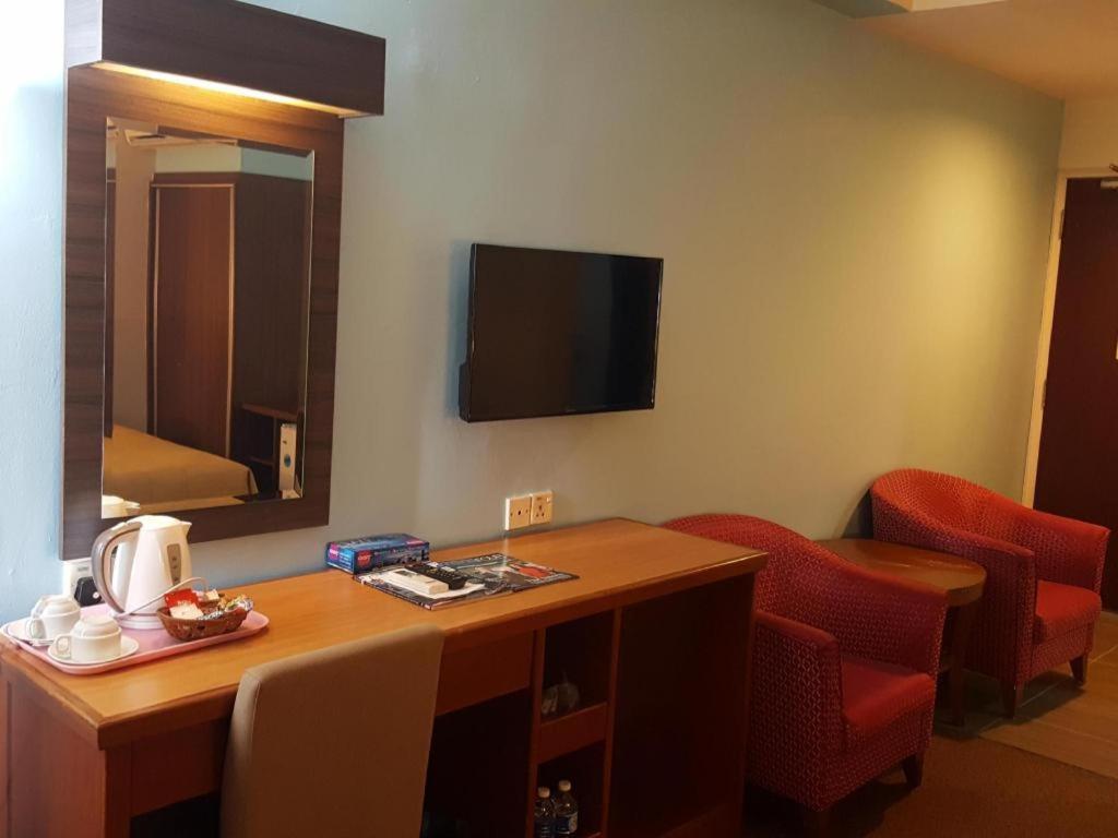 Klang Histana Hotel Bagian luar foto