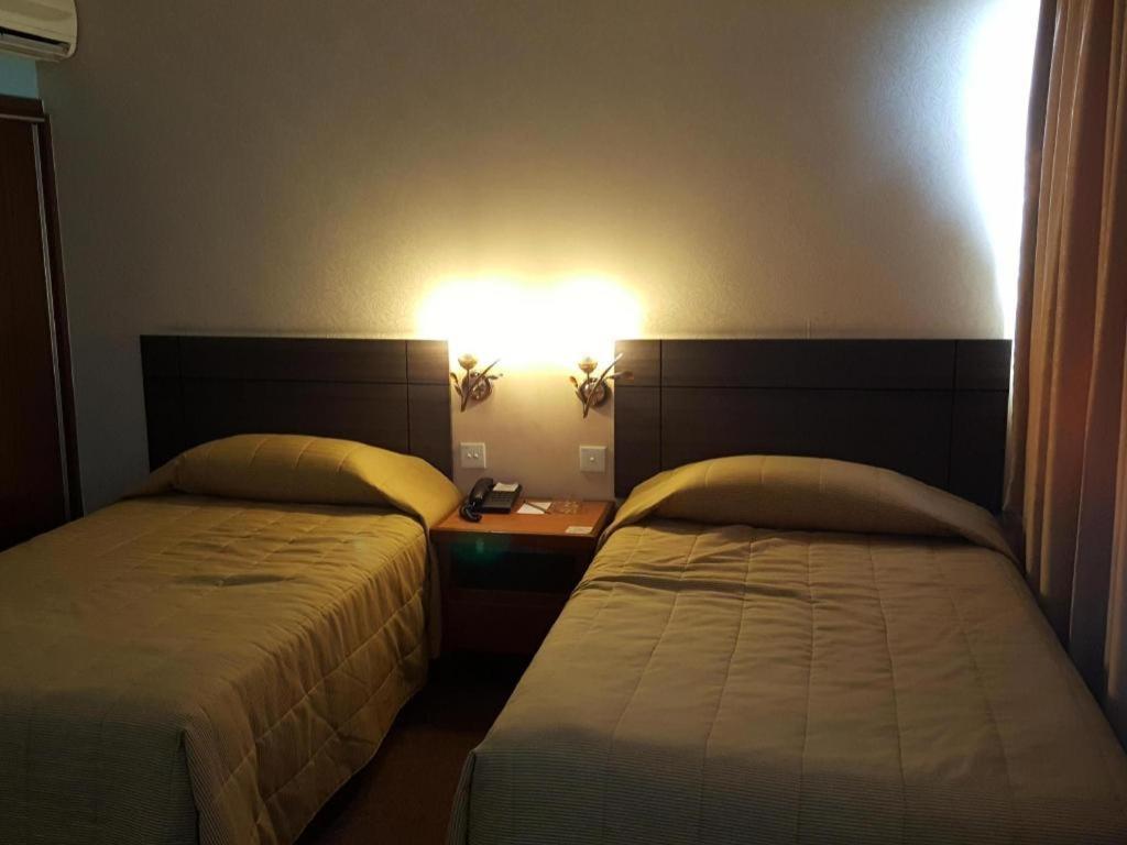 Klang Histana Hotel Bagian luar foto
