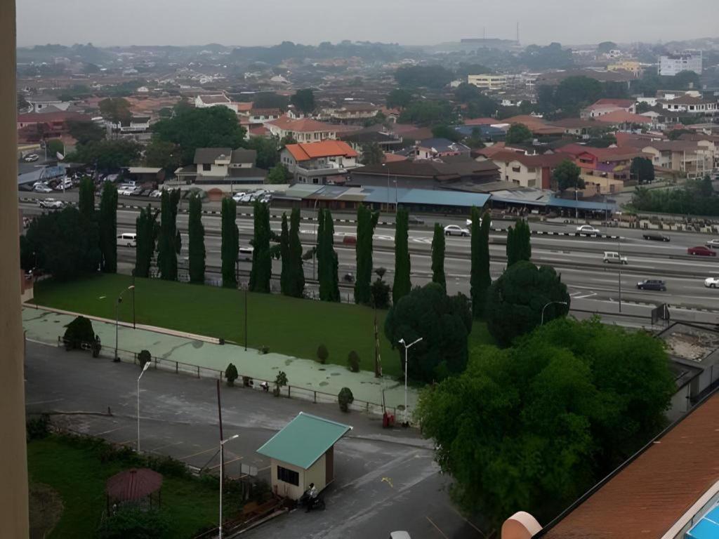 Klang Histana Hotel Bagian luar foto
