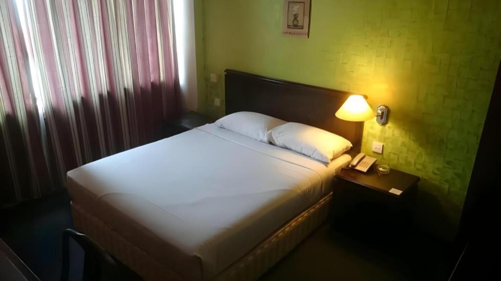 Klang Histana Hotel Bagian luar foto
