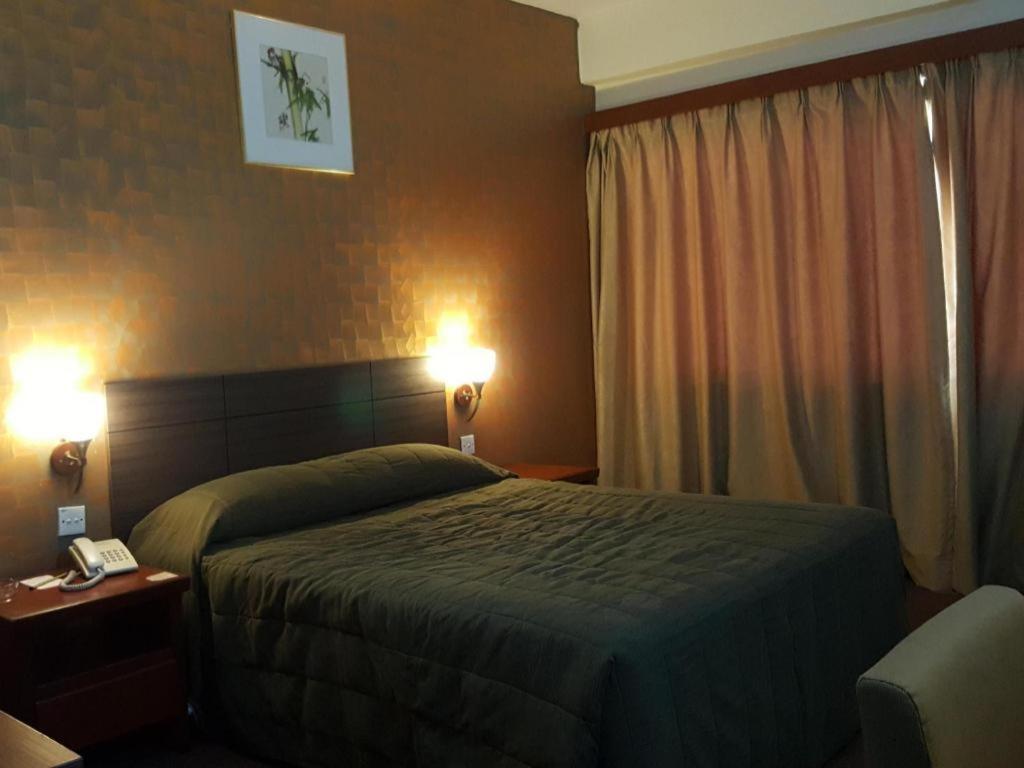 Klang Histana Hotel Bagian luar foto