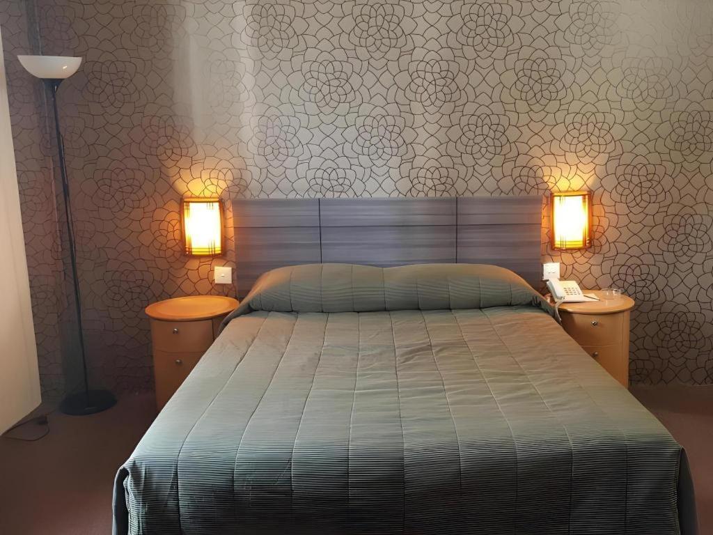 Klang Histana Hotel Bagian luar foto