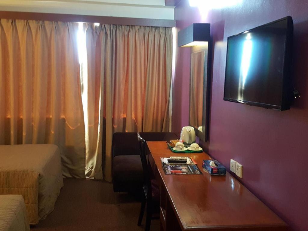 Klang Histana Hotel Bagian luar foto