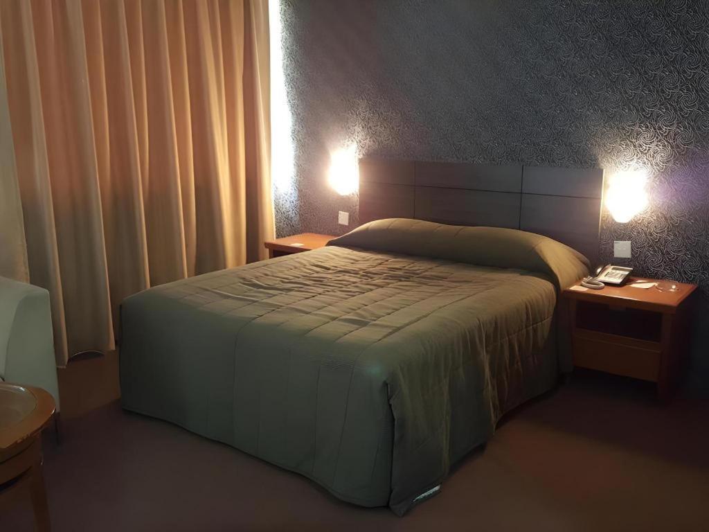 Klang Histana Hotel Bagian luar foto