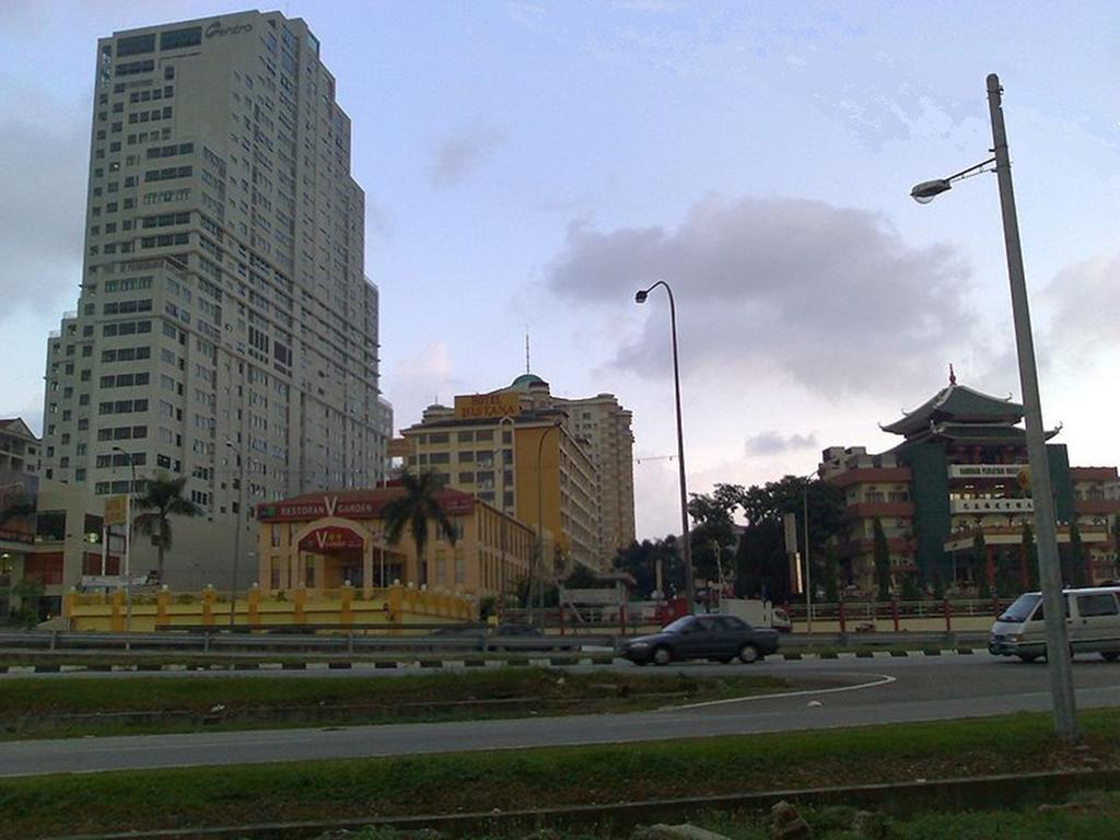 Klang Histana Hotel Bagian luar foto